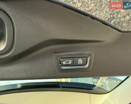 Серый БМВ X7, объемом двигателя 3 л и пробегом 147 тыс. км за 50900 $, фото 61 на Automoto.ua