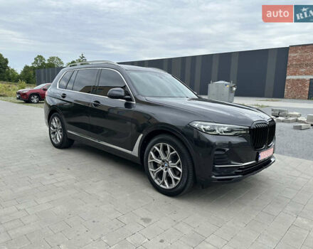 Серый БМВ X7, объемом двигателя 3 л и пробегом 144 тыс. км за 53900 $, фото 9 на Automoto.ua