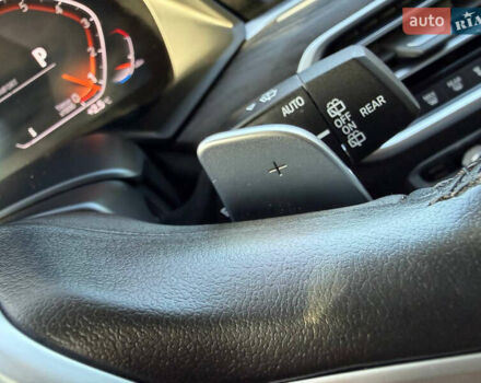 Серый БМВ X7, объемом двигателя 3 л и пробегом 147 тыс. км за 50900 $, фото 85 на Automoto.ua