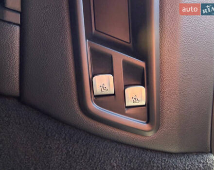 Серый БМВ X7, объемом двигателя 3 л и пробегом 147 тыс. км за 50900 $, фото 58 на Automoto.ua