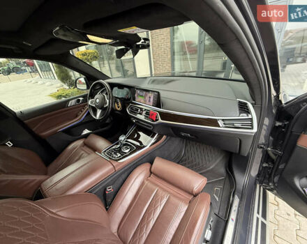 Сірий БМВ X7, об'ємом двигуна 3 л та пробігом 99 тис. км за 76000 $, фото 77 на Automoto.ua