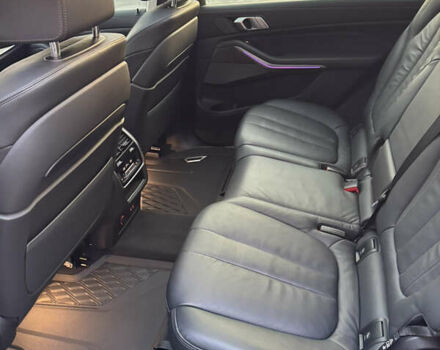 Серый БМВ X7, объемом двигателя 2.99 л и пробегом 140 тыс. км за 64500 $, фото 57 на Automoto.ua