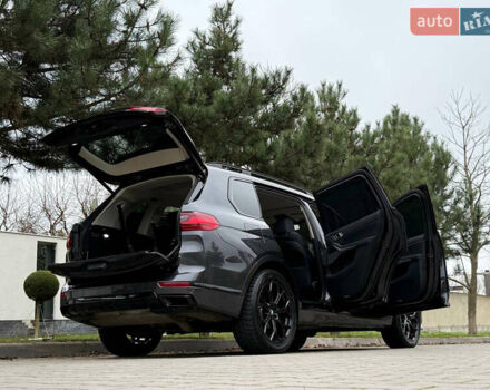 Серый БМВ X7, объемом двигателя 3 л и пробегом 148 тыс. км за 55000 $, фото 78 на Automoto.ua
