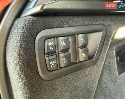 Серый БМВ X7, объемом двигателя 3 л и пробегом 147 тыс. км за 50900 $, фото 64 на Automoto.ua