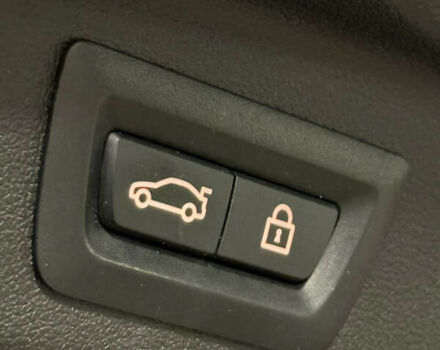 Серый БМВ X7, объемом двигателя 3 л и пробегом 65 тыс. км за 68900 $, фото 29 на Automoto.ua