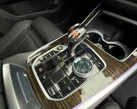 Серый БМВ X7, объемом двигателя 3 л и пробегом 148 тыс. км за 55000 $, фото 126 на Automoto.ua