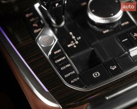 Серый БМВ X7, объемом двигателя 4.39 л и пробегом 53 тыс. км за 63900 $, фото 63 на Automoto.ua
