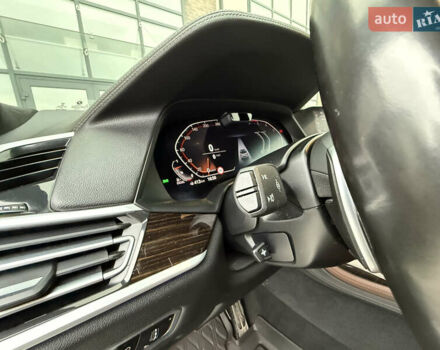 Сірий БМВ X7, об'ємом двигуна 3 л та пробігом 99 тис. км за 76000 $, фото 98 на Automoto.ua