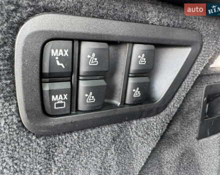 Серый БМВ X7, объемом двигателя 2.99 л и пробегом 140 тыс. км за 63500 $, фото 69 на Automoto.ua