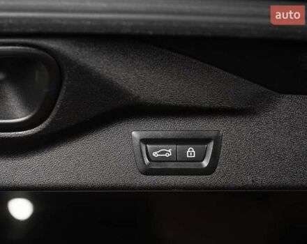 Серый БМВ X7, объемом двигателя 4.39 л и пробегом 53 тыс. км за 63900 $, фото 101 на Automoto.ua