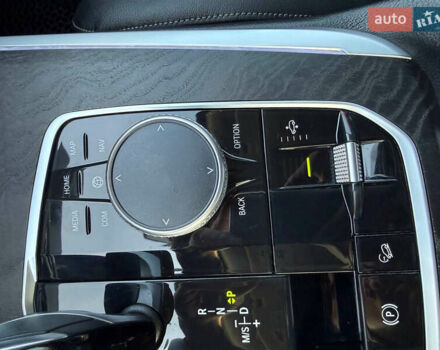 Серый БМВ X7, объемом двигателя 3 л и пробегом 147 тыс. км за 50900 $, фото 82 на Automoto.ua