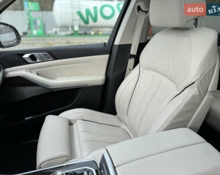 Серый БМВ X7, объемом двигателя 3 л и пробегом 259 тыс. км за 57500 $, фото 34 на Automoto.ua