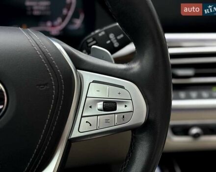 Серый БМВ X7, объемом двигателя 3 л и пробегом 75 тыс. км за 59000 $, фото 71 на Automoto.ua