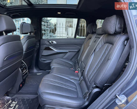 Сірий БМВ X7, об'ємом двигуна 4.39 л та пробігом 85 тис. км за 75900 $, фото 28 на Automoto.ua