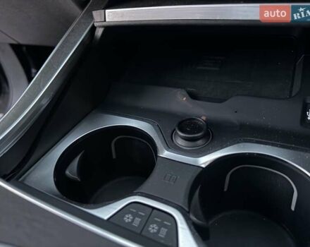 Серый БМВ X7, объемом двигателя 3 л и пробегом 143 тыс. км за 59900 $, фото 60 на Automoto.ua