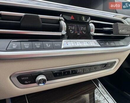 Серый БМВ X7, объемом двигателя 3 л и пробегом 259 тыс. км за 57500 $, фото 25 на Automoto.ua