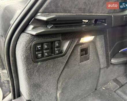 Сірий БМВ X7, об'ємом двигуна 3 л та пробігом 86 тис. км за 41800 $, фото 42 на Automoto.ua