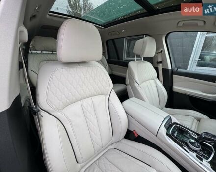 Серый БМВ X7, объемом двигателя 3 л и пробегом 259 тыс. км за 57500 $, фото 1 на Automoto.ua