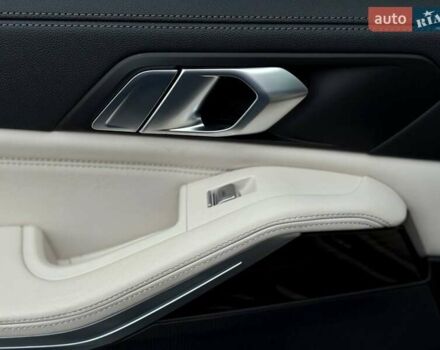 Серый БМВ X7, объемом двигателя 3 л и пробегом 75 тыс. км за 59000 $, фото 96 на Automoto.ua