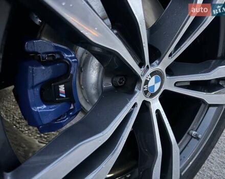 Серый БМВ X7, объемом двигателя 3 л и пробегом 143 тыс. км за 59900 $, фото 3 на Automoto.ua