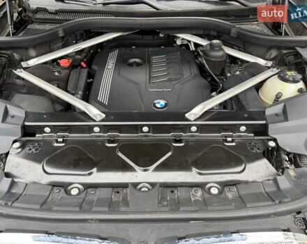 Сірий БМВ X7, об'ємом двигуна 3 л та пробігом 131 тис. км за 60700 $, фото 5 на Automoto.ua