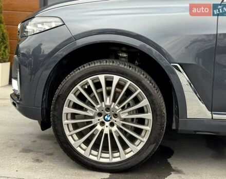 Серый БМВ X7, объемом двигателя 3 л и пробегом 75 тыс. км за 59000 $, фото 33 на Automoto.ua