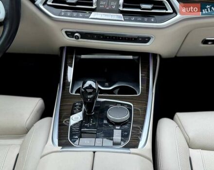 Серый БМВ X7, объемом двигателя 3 л и пробегом 75 тыс. км за 59000 $, фото 115 на Automoto.ua