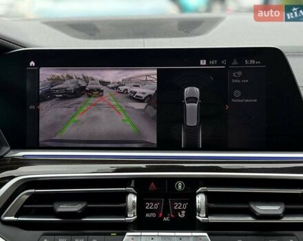 Серый БМВ X7, объемом двигателя 3 л и пробегом 75 тыс. км за 59000 $, фото 78 на Automoto.ua