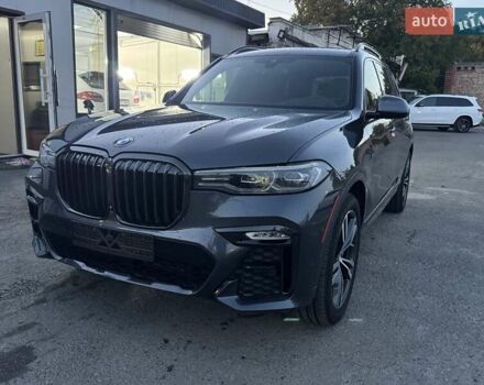 Серый БМВ X7, объемом двигателя 3 л и пробегом 143 тыс. км за 59900 $, фото 1 на Automoto.ua