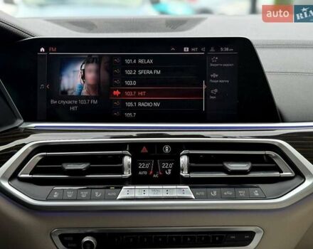 Серый БМВ X7, объемом двигателя 3 л и пробегом 75 тыс. км за 59000 $, фото 73 на Automoto.ua