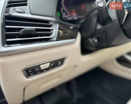 Серый БМВ X7, объемом двигателя 3 л и пробегом 259 тыс. км за 57500 $, фото 16 на Automoto.ua