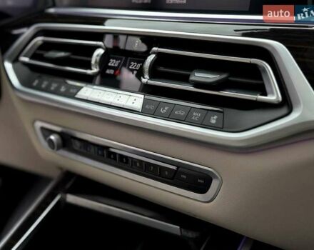 Серый БМВ X7, объемом двигателя 3 л и пробегом 75 тыс. км за 59000 $, фото 109 на Automoto.ua