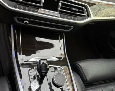 Сірий БМВ X7, об'ємом двигуна 3 л та пробігом 131 тис. км за 60700 $, фото 18 на Automoto.ua