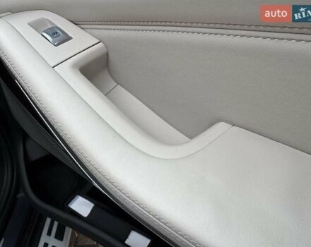 Серый БМВ X7, объемом двигателя 3 л и пробегом 259 тыс. км за 57500 $, фото 51 на Automoto.ua