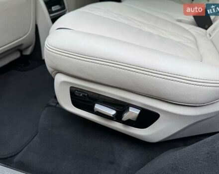 Серый БМВ X7, объемом двигателя 3 л и пробегом 259 тыс. км за 57500 $, фото 11 на Automoto.ua