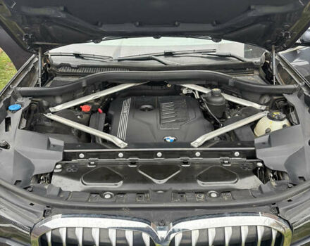 Сірий БМВ X7, об'ємом двигуна 3 л та пробігом 131 тис. км за 60700 $, фото 4 на Automoto.ua