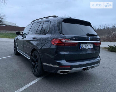 Серый БМВ X7, объемом двигателя 3 л и пробегом 78 тыс. км за 67900 $, фото 7 на Automoto.ua