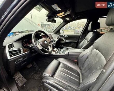 Сірий БМВ X7, об'ємом двигуна 3 л та пробігом 86 тис. км за 41800 $, фото 32 на Automoto.ua