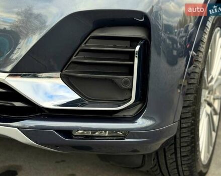 Серый БМВ X7, объемом двигателя 3 л и пробегом 75 тыс. км за 59000 $, фото 41 на Automoto.ua