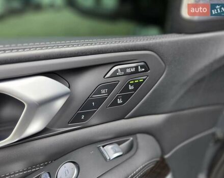 Серый БМВ X7, объемом двигателя 3 л и пробегом 111 тыс. км за 85999 $, фото 15 на Automoto.ua