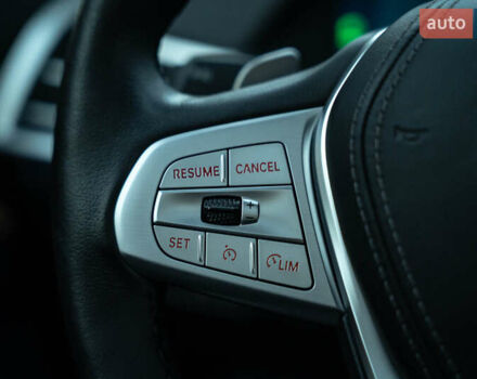 Серый БМВ X7, объемом двигателя 3 л и пробегом 56 тыс. км за 68900 $, фото 26 на Automoto.ua