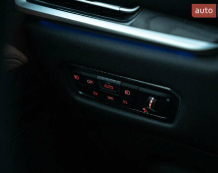 Серый БМВ X7, объемом двигателя 3 л и пробегом 56 тыс. км за 68900 $, фото 21 на Automoto.ua