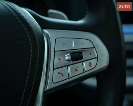 Серый БМВ X7, объемом двигателя 3 л и пробегом 56 тыс. км за 68900 $, фото 28 на Automoto.ua