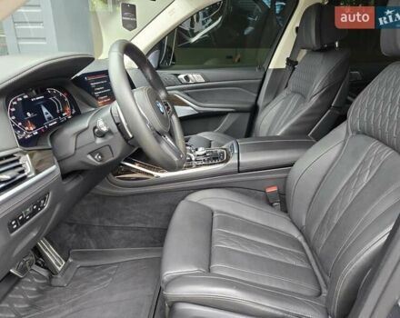 Серый БМВ X7, объемом двигателя 3 л и пробегом 111 тыс. км за 85999 $, фото 9 на Automoto.ua