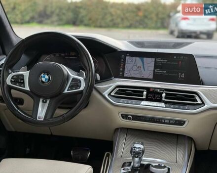 Серый БМВ X7, объемом двигателя 2.99 л и пробегом 116 тыс. км за 85000 $, фото 63 на Automoto.ua