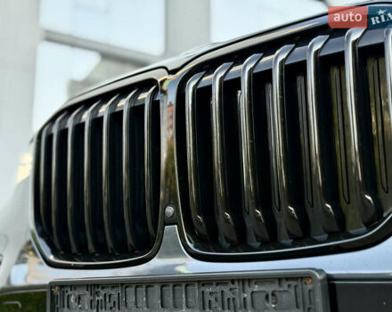 Серый БМВ X7, объемом двигателя 2.99 л и пробегом 194 тыс. км за 65900 $, фото 6 на Automoto.ua