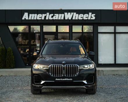 Серый БМВ X7, объемом двигателя 3 л и пробегом 56 тыс. км за 68900 $, фото 1 на Automoto.ua