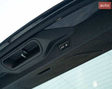 Серый БМВ X7, объемом двигателя 3 л и пробегом 56 тыс. км за 68900 $, фото 48 на Automoto.ua