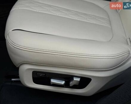 Серый БМВ X7, объемом двигателя 2.99 л и пробегом 116 тыс. км за 85000 $, фото 56 на Automoto.ua