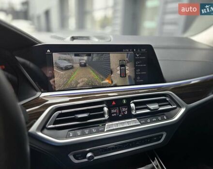 Серый БМВ X7, объемом двигателя 3 л и пробегом 111 тыс. км за 85999 $, фото 16 на Automoto.ua